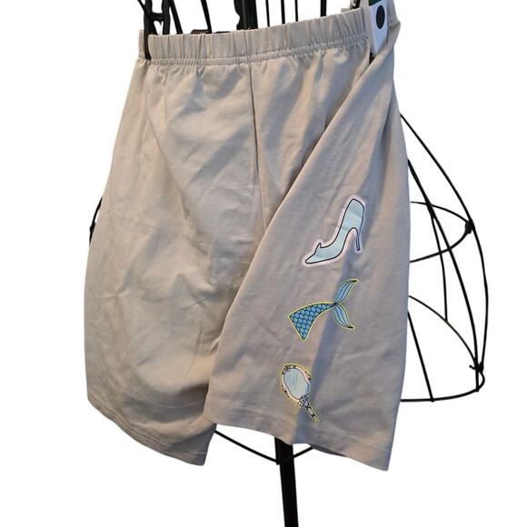 DISNEY PRINCESS COLLECTION IN A LAND FAR AWAY size S Gray T-Shirt and Shorts NWT - Picture 5 of 12